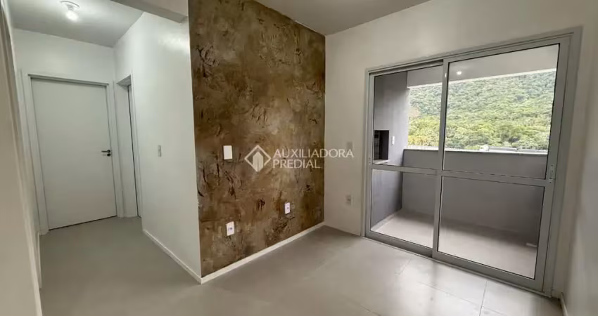 Apartamento com 2 quartos para alugar na Rua João Bernadino da Rosa, 2173, Pedra Branca, Palhoça