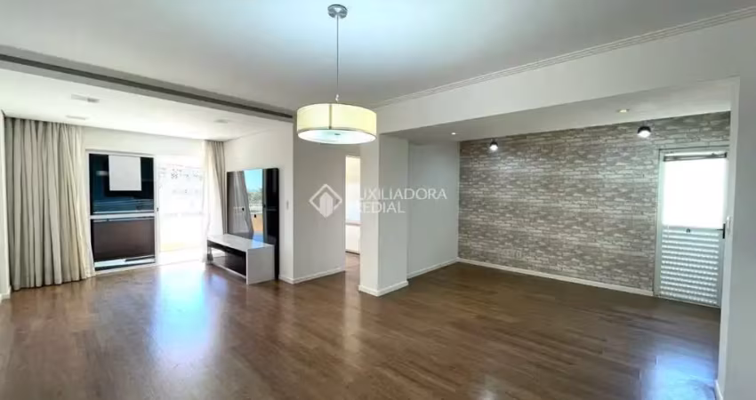 Apartamento com 3 quartos para alugar na Rua João Pio Duarte Silva, 114, Córrego Grande, Florianópolis