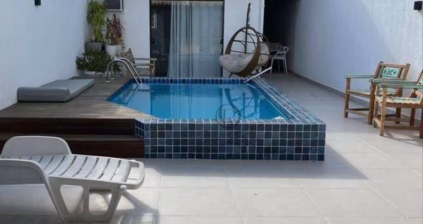 Casa com 3 dormitórios à venda, 200 m² por R$ 890.000 - Palmeiras - Cabo Frio/RJ