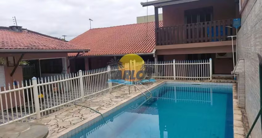 Casa com 5 quartos à venda na Cenira da Silva Mesquita, 16, Centro, Matinhos