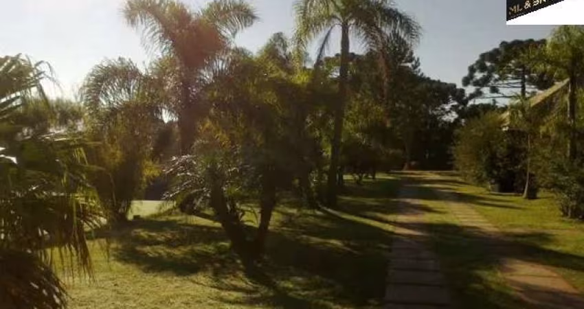 Casa para Venda no bairro Bom Pastor em Campo Magro, 3 quartos, 5 vagas, Semi-Mobiliado, 220 m² de área total, 220 m² privativos,