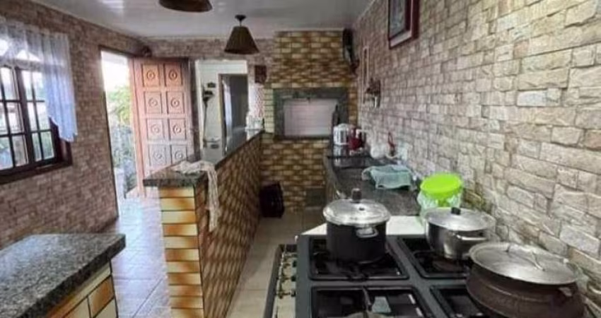 Casa para Venda no bairro Loteamento Helvidia em Campo Largo, 3 quartos sendo 1 suíte, 2 vagas, Semi-Mobiliado, 210 m² de área total, 210 m² privativos,