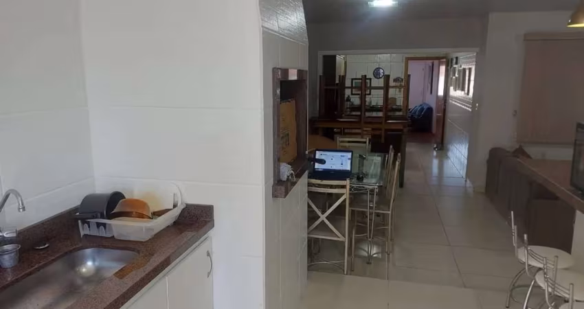 Casa para Venda no bairro Estação em Araucária, 3 quartos sendo 1 suíte, 2 vagas, Semi-Mobiliado, 140 m² de área total, 140 m² privativos,