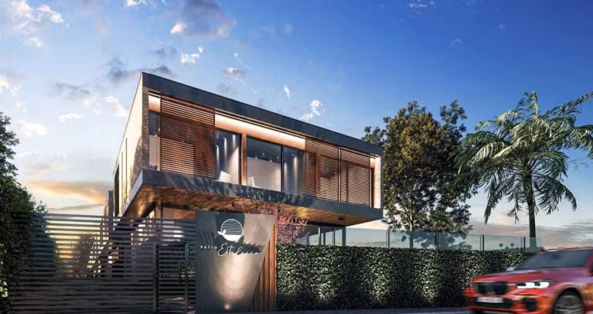 Casa para Venda no bairro Praia do Estaleiro em Balneario Camboriu, 4 quartos sendo 4 suítes, 2 vagas, 299 m² privativos,
