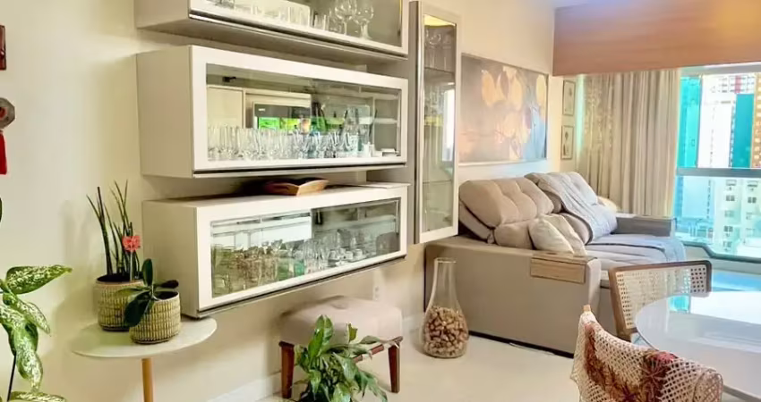 Lindo apartamento à venda na quadra mar em balneário camboriú