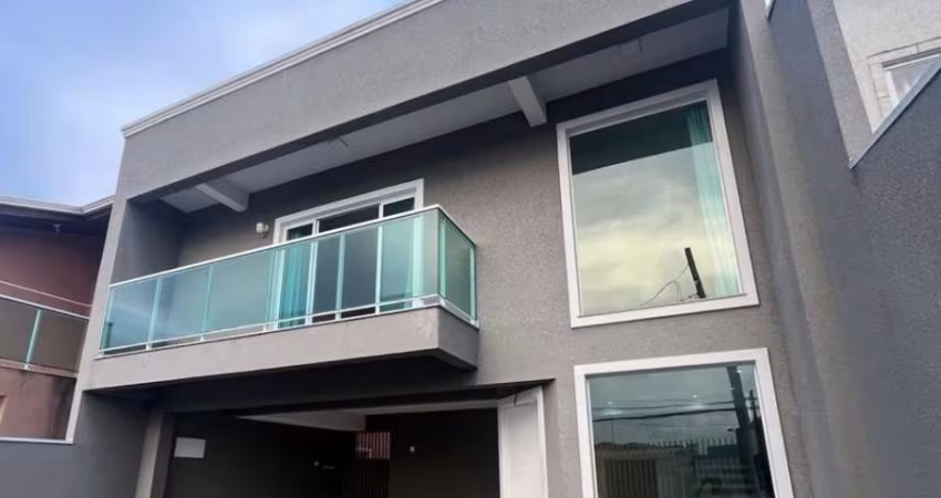 SOBRADO à venda no Capão da Imbuia, próximo ao Shopping Jockey Plaza.