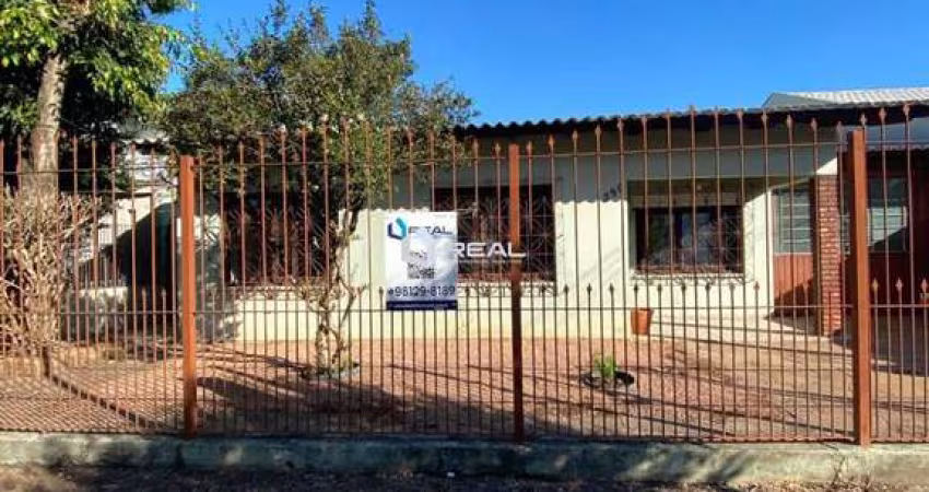 Linda casa de três dormitórios 5 colônias em Canoas.
