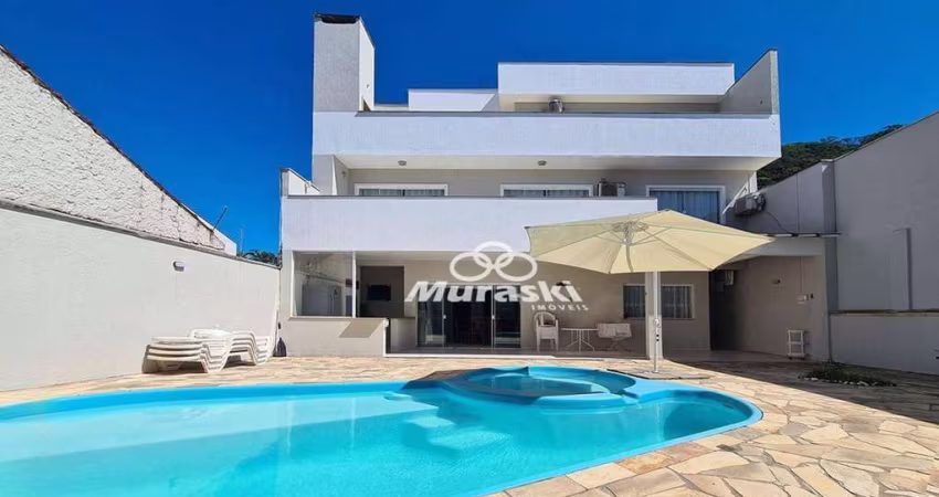 Casa com 8 dormitórios para alugar por diária- Centro - Guaratuba/PR