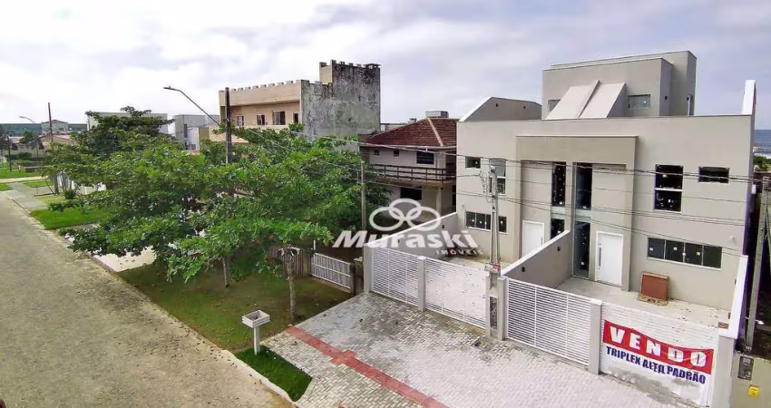 Sobrado com 3 dormitórios à venda, 200 m² por R$ 790.000,00 - Coroados - Guaratuba/PR