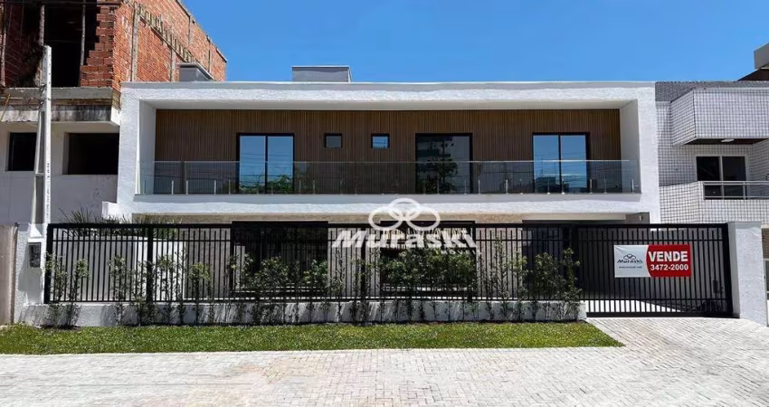 Casa com 4 dormitórios à venda, 225 m² por R$ 2.900.000,00 - Centro - Guaratuba/PR