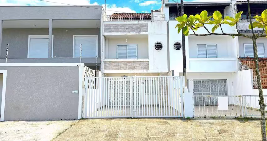 Sobrado com 4 dormitórios à venda, 115 m² por R$ 550.000,00 - Centro - Guaratuba/PR