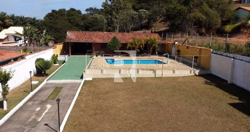 Comprar Casa 03 quartos - Jardim Lermitage - Juiz De Fora - Rezende Imóveis
