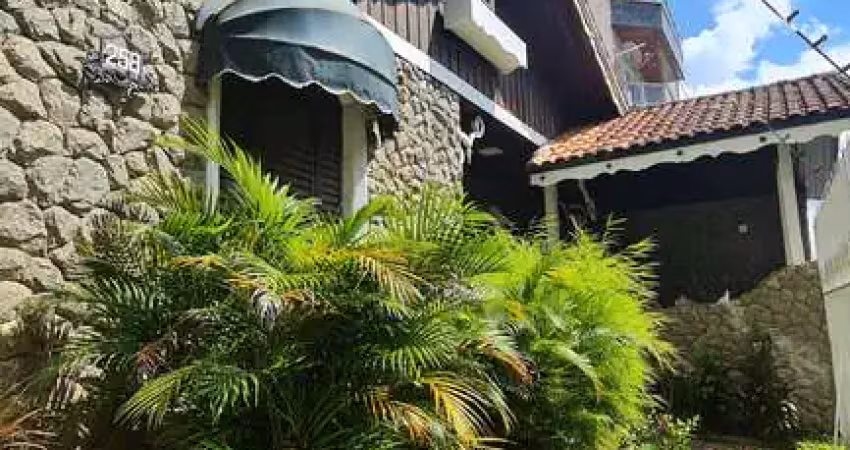 Casa  com 4 quartos à venda! viva no tradicional bairro bom pastor com todo o conforto que sua família merece