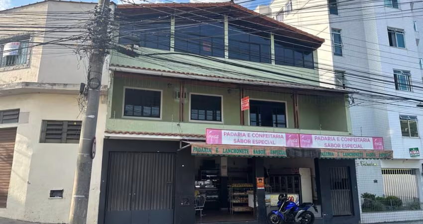 Mais que uma casa: um verdadeiro universo particular pertinho do Centro!