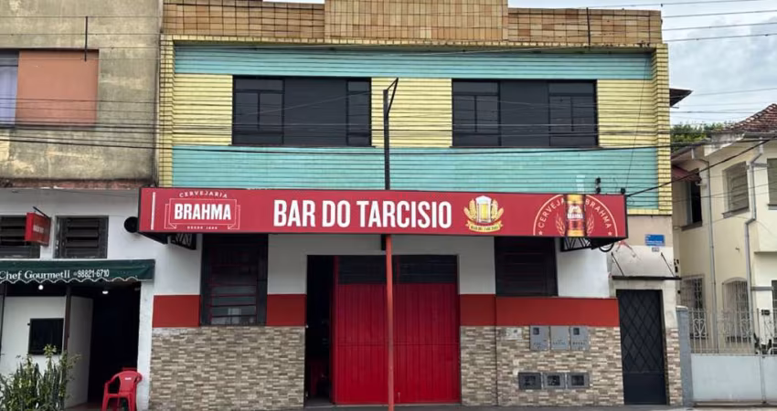 Oportunidade de ouro para quem quer ver o seu negócio decolar! Loja à venda no bairro Mariano Procópio.
