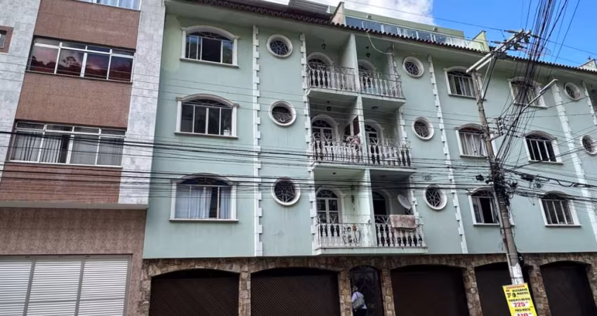 Cobertura com 4 Quartos à Venda no Bairro Paineiras!