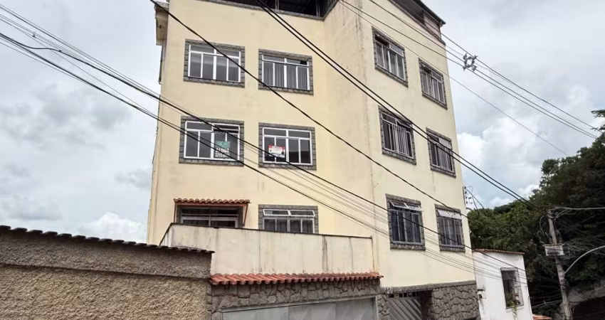 Seu novo lar no coração da cidade!  Apartamento à venda 2 quartos com garagem.