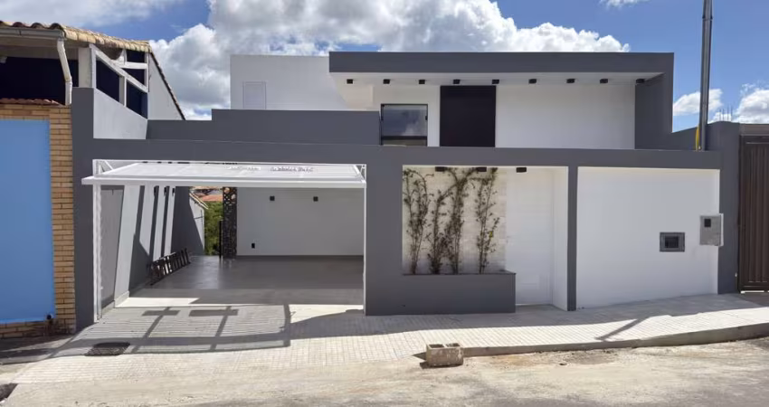 Casa duplex à venda! Novinha e pronta para morar.
