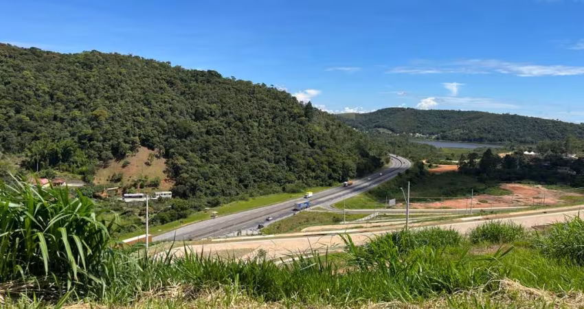 Terreno à venda no Condominio Estrela do Lago.