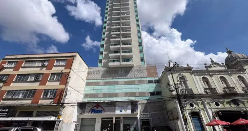 Conecte-se com o melhor da cidade — direto do seu terraço! cobertura à venda no centro.
