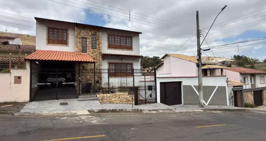 Casa espaçosa e aconchegante à venda no bosque dos pinheiros !