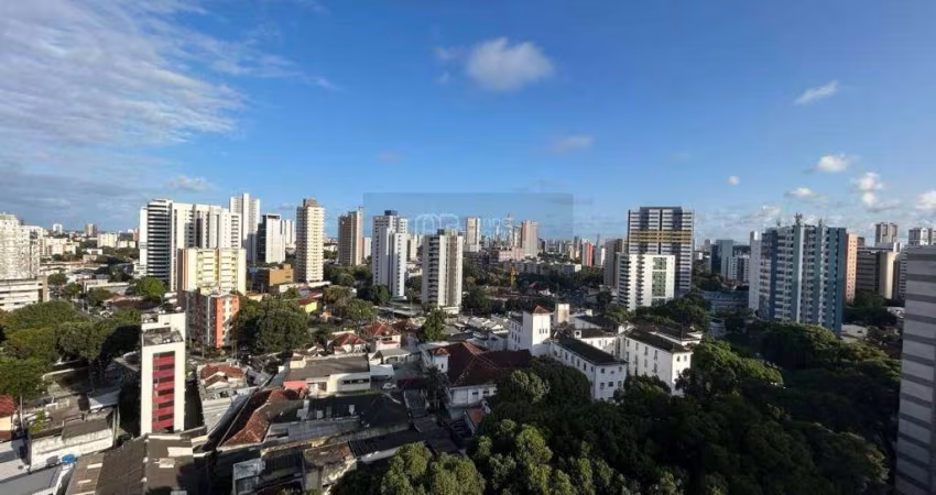 Apartamento à Venda em Espinheiro