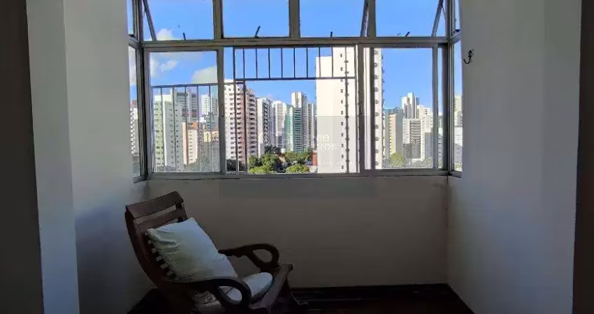 Apartamento à Venda em Espinheiro