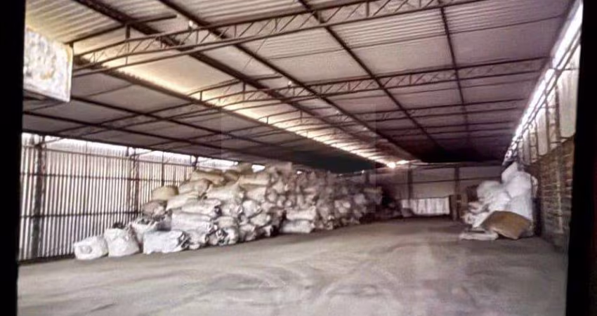 Galpão/Prédio Comercial à Venda em Centro