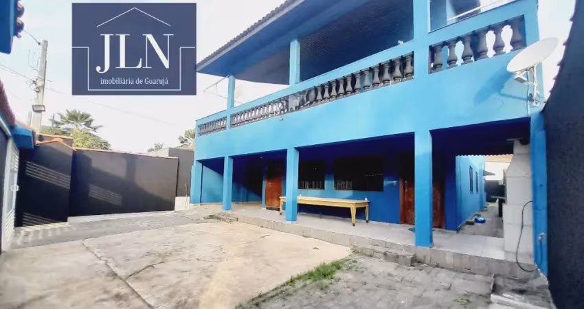 Casa sobrado com quintal no jardim guaiuba!!! 300 metros da praia