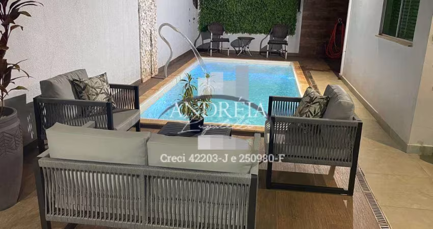 CASA DE 3 QUARTOS SENDO 1 SUITE COM PISCINA NO CONDOMINIO FLAMBOYANT