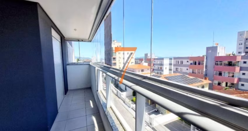 Apartamento à venda de 4 quartos, sendo 1 suíte, 2 quartos de solteiro e 1 reversível, condomínio com área de lazer completa!!! 2 vagas de garagem cobertas e hobby box.