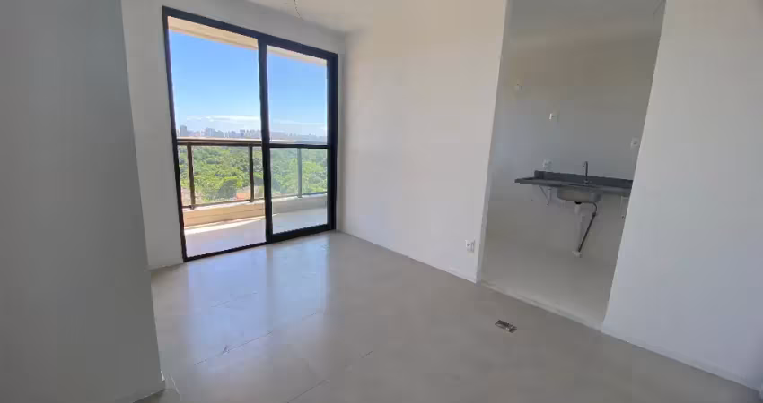 Vendo Terraço Cabula, 2/4, suíte, varanda. Vista linda