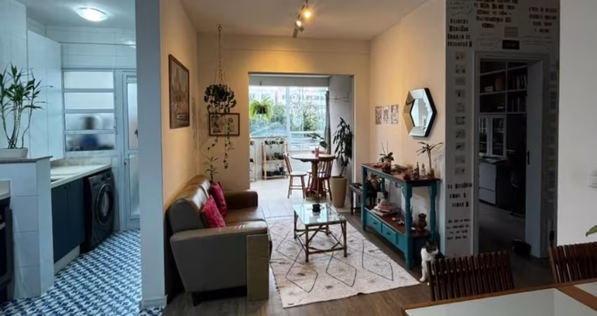 Apartamento 2 dormitórios no Estreito