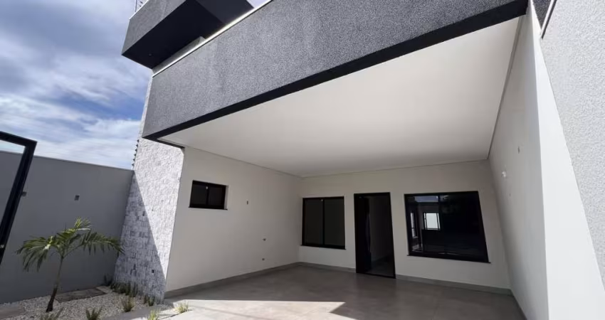 Casa com 03 Suítes no Bom Jardim em Maringá.