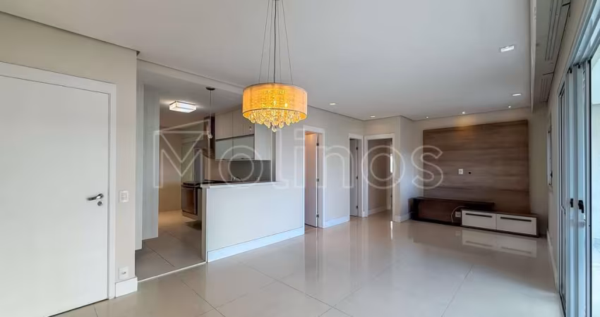 Apartamento à venda com 3 Dormitórios sendo 2 suítes, e 2 vagas de garagem