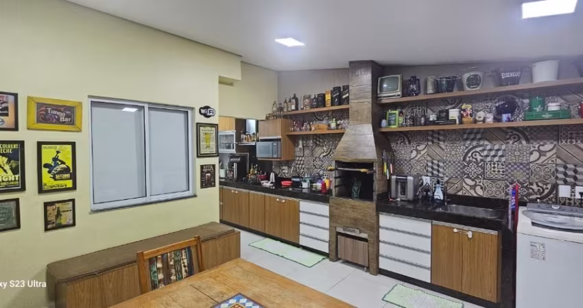 Excelente sobrado reformado.
