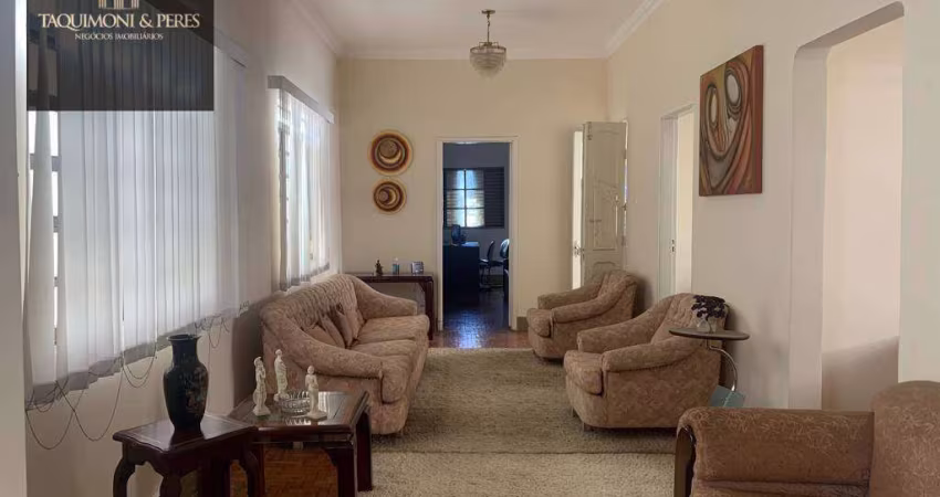 Casa comercial no centro com terreno de 300 metros!