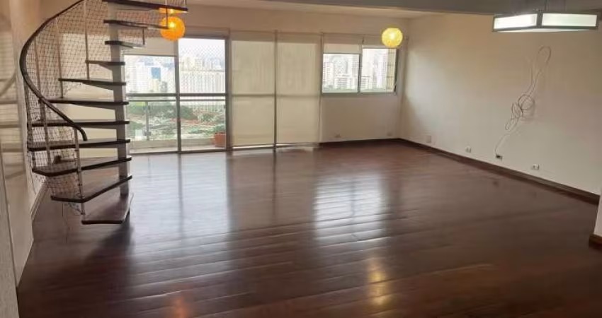 Aconchegante cobertura para venda com 4 quartos, sendo 2 suítes, 328m²