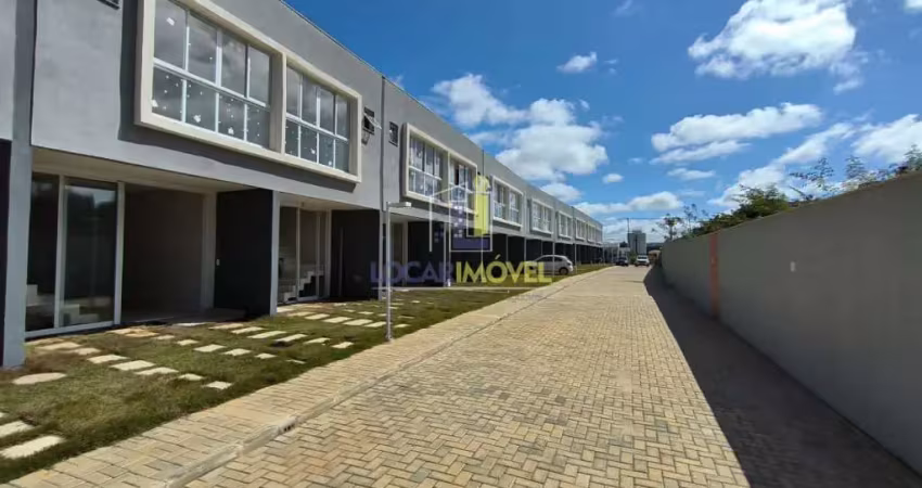 Casa duplex de 3 quartos sendo 1 suíte nova em conceito aberto em condomínio fechado  em ótima loca