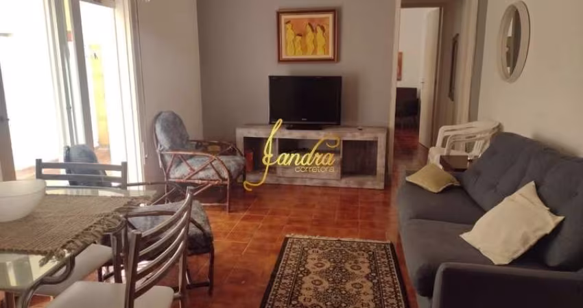 Apartamento no centro com 02 dormitórios