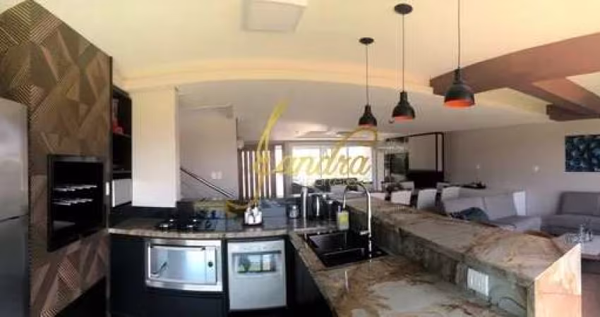 Sobrado condomínio fechado com 04 suites