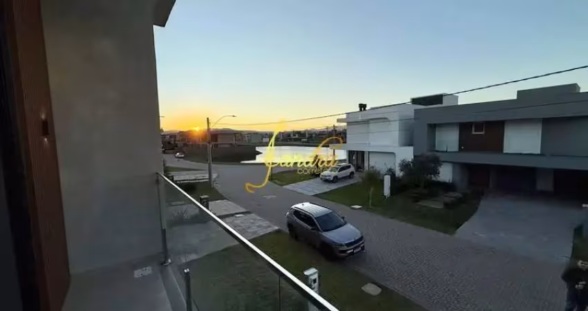 Casa térrea com 04 suítes,  200m² de área construída