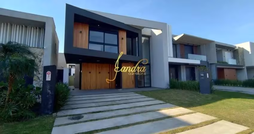 Casa em condomínio fechado com 4 quartos à venda no Centro, Xangri-Lá 