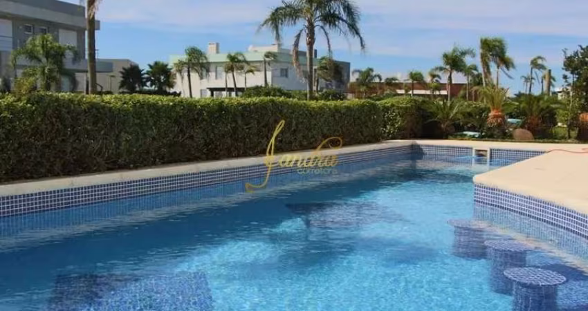 Sobrado Enseada com 05 suítes, piscina