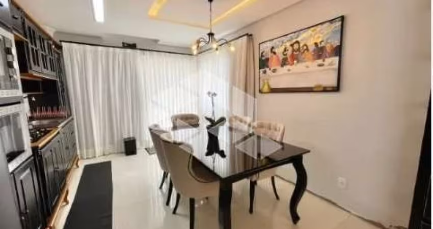 Casa com 2 quartos à venda na Maria Saturnina De Jesus, 10, Forquilhas, São José