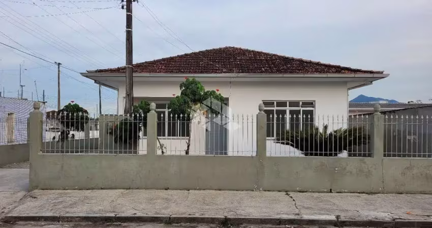Casa com 3 quartos e edícula na ponte do maruim - palhoça/sc