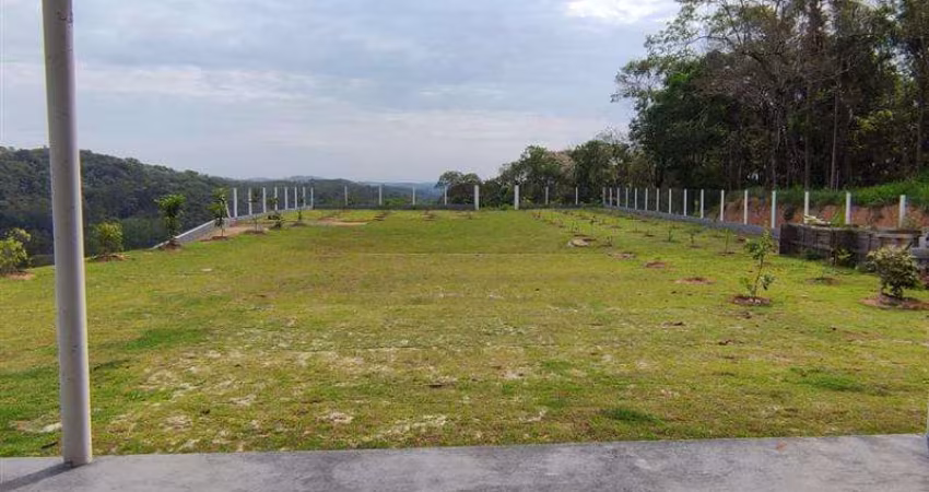 Terreno Plano  - Com toda Infra estrutura