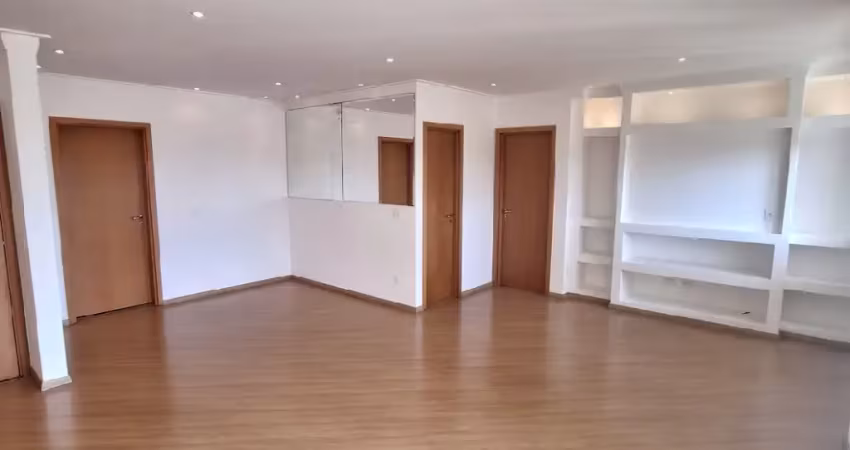 Locação condomínio clube 2 suítes 2 vagas Alphaville