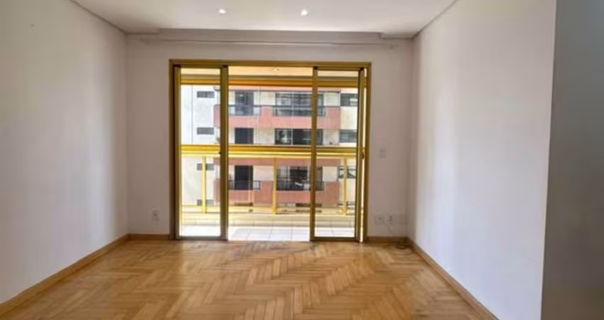 Lindo apartamento reformado locação 3 dormitórios 2 vagas Alphaville
