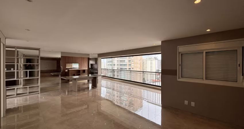 Apartamento Impecável na Mooca – Andar Alto e 156m² de Sofisticação!